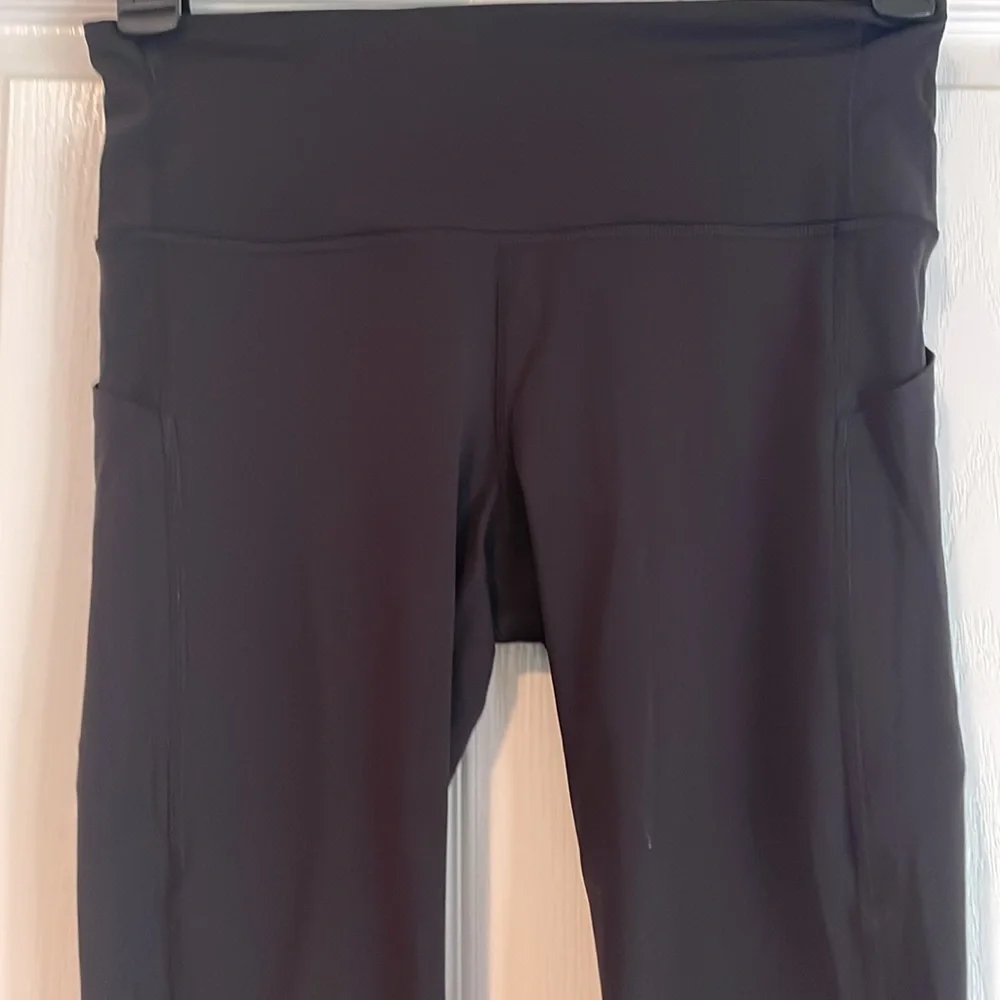 Lululemon athletica Black 6 - Picture 2 of 9